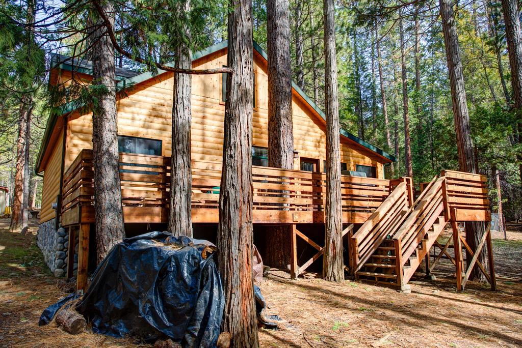 2N Big Pine Lodge Wawona Exterior photo