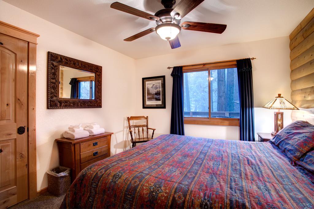 2N Big Pine Lodge Wawona Exterior photo